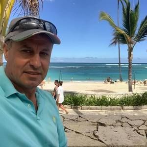 Meet your Posher, Adam